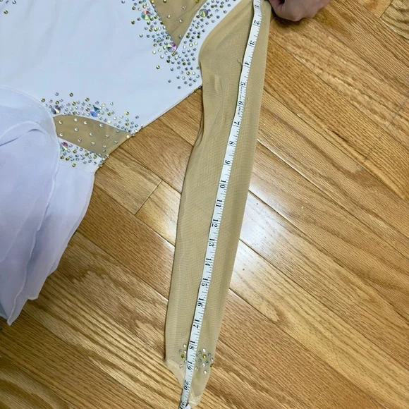 Figure Skating Dress Girls - Picture 5 of 6